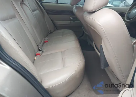 2005 Mercury Grand Marquis Gs из США, поврежденный, VIN 2MEFM74W15X630140